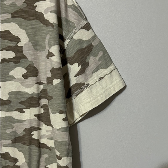 Aerie woman’s oversized! Short Sleeve Camo Tee - Green and grey. XXS. NWT - Picture 5 of 10